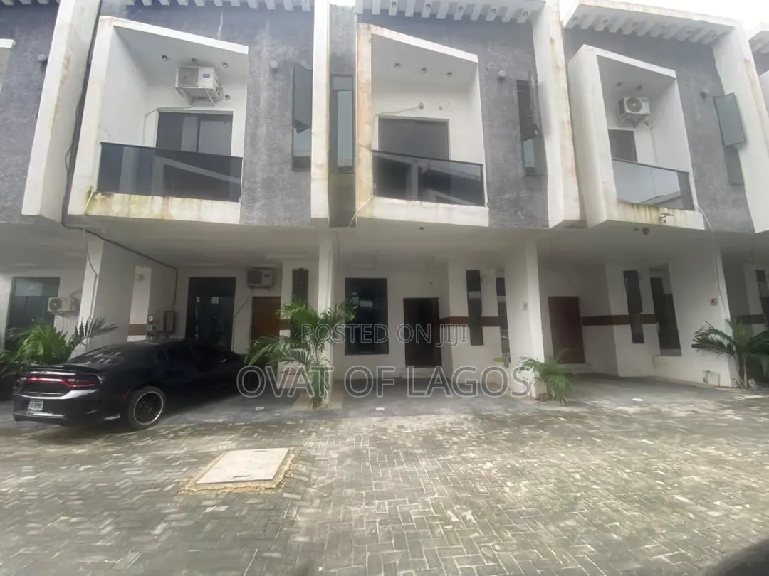 3bdrm Duplex in Ikota for rent in Ikota