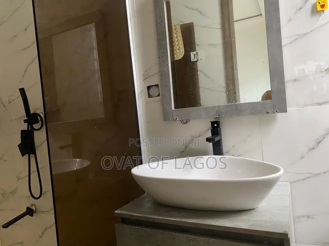 3bdrm Duplex in Ikota for rent in Ikota