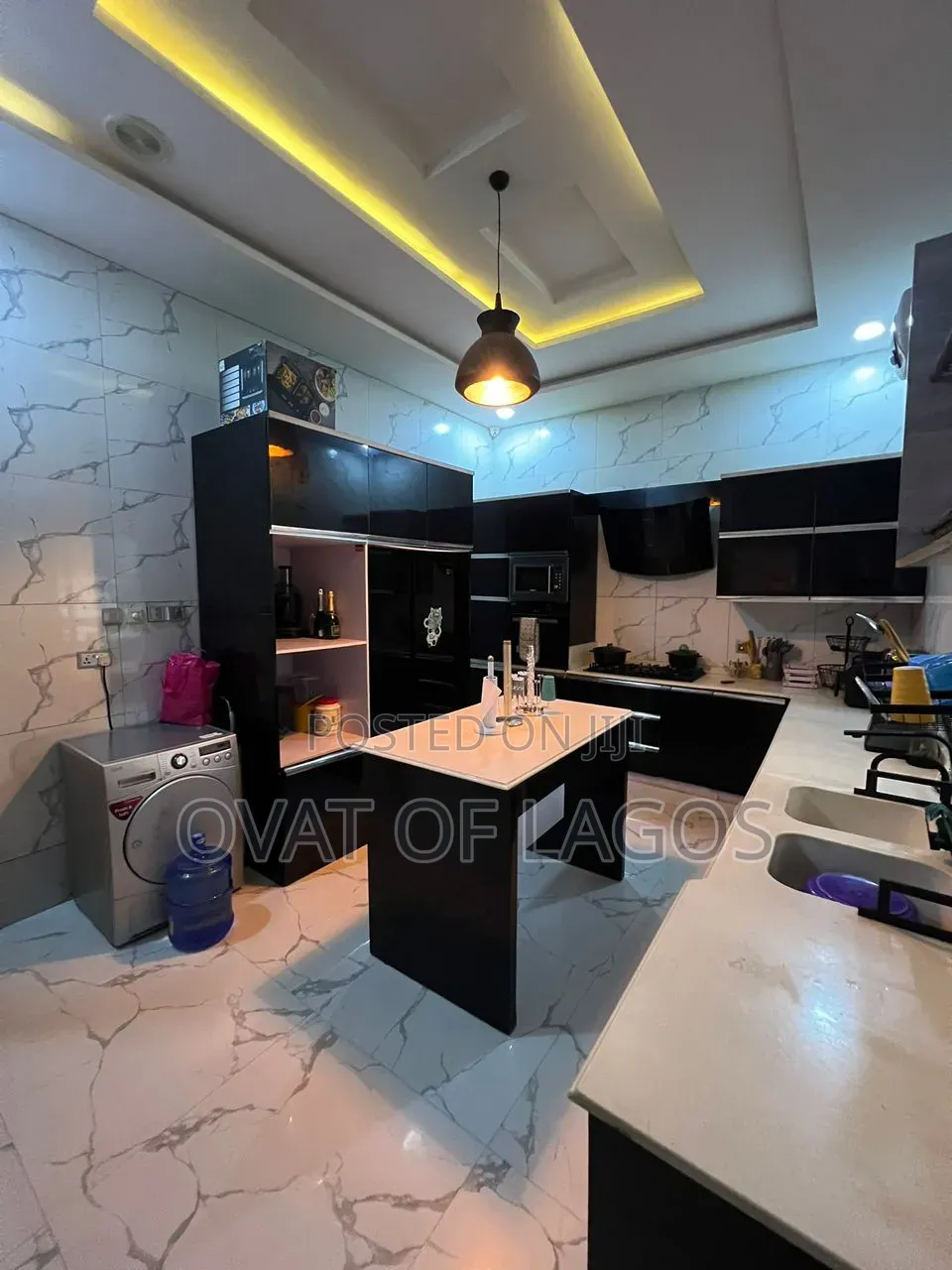 4bdrm Duplex in Chevron for rent in Chevron