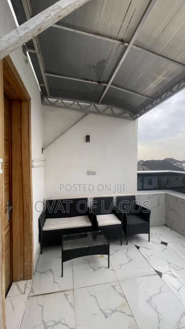 4bdrm Duplex in Chevron for rent in Chevron