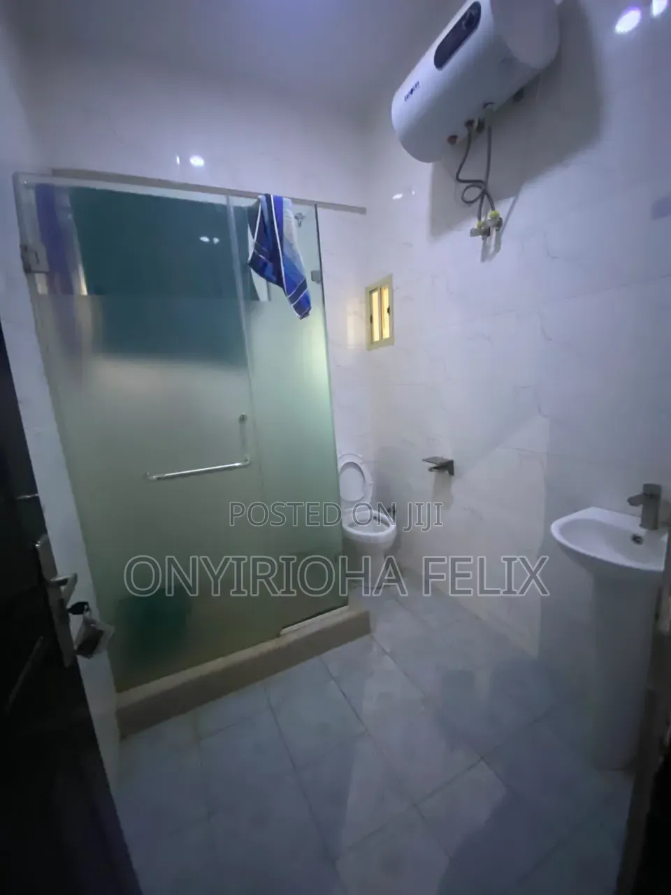 3bdrm Bungalow in Off 3Rd Avenue, Bunkoro for rent in Bunkoro