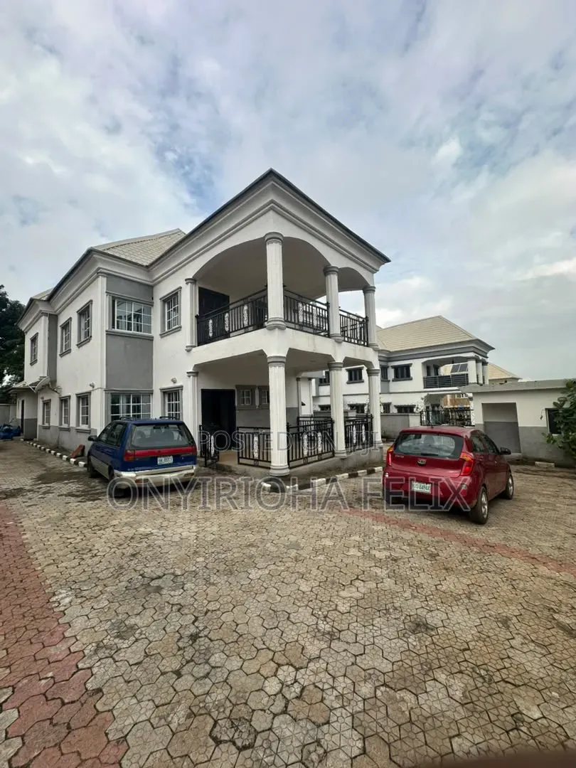 4bdrm Duplex in 6Th Avenue Gwarinpa, Bunkoro for rent in Bunkoro