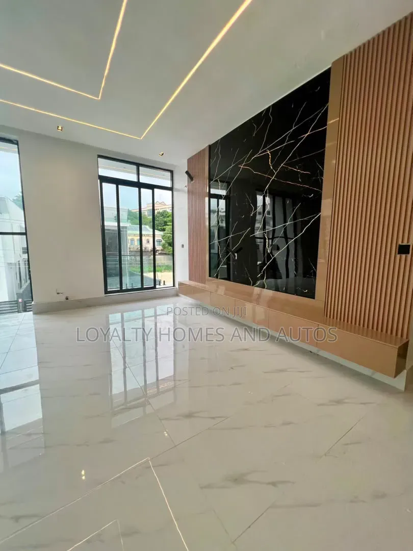 6bdrm House in Banana Island for sale in Banana Island