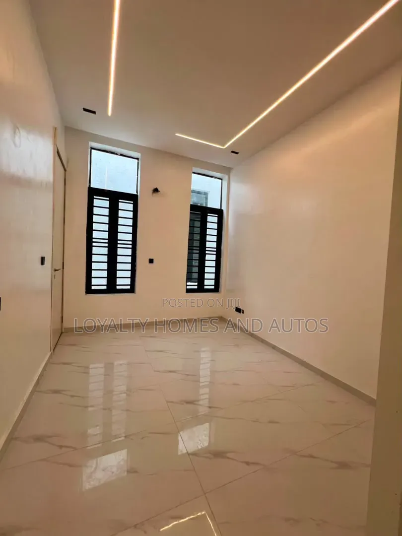 6bdrm House in Banana Island for sale in Banana Island