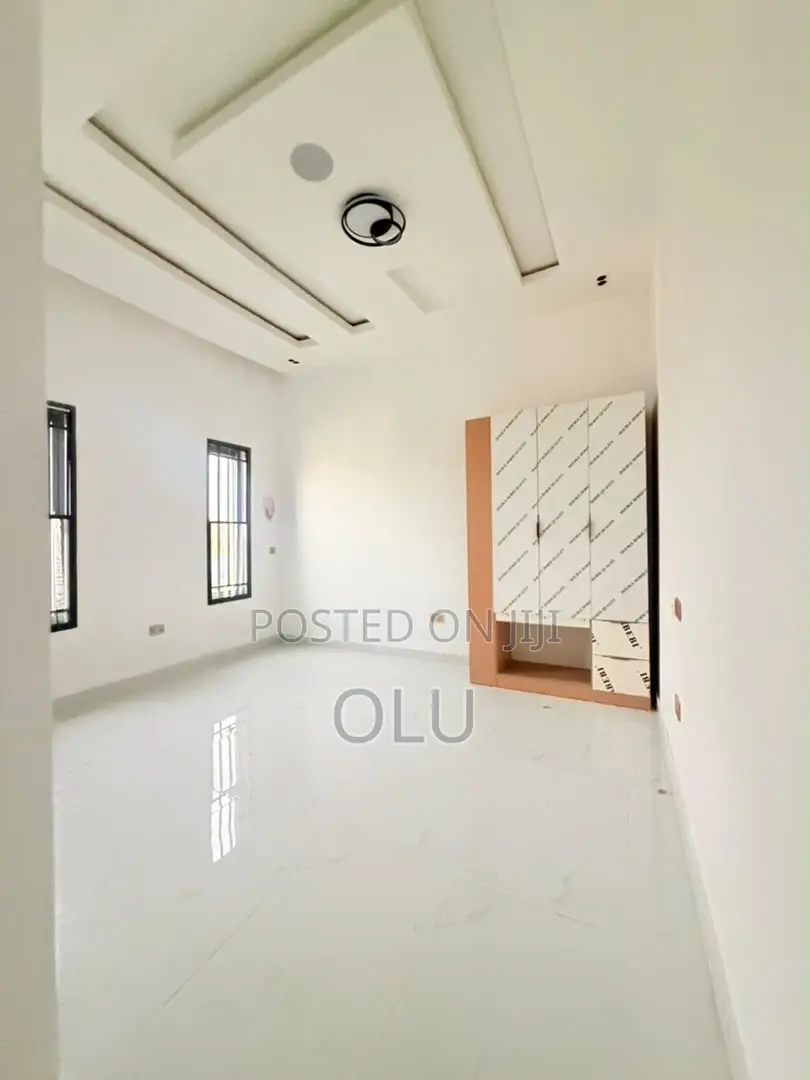 Furnished 4bdrm Duplex in Ikeja Gra for sale in Ikeja GRA