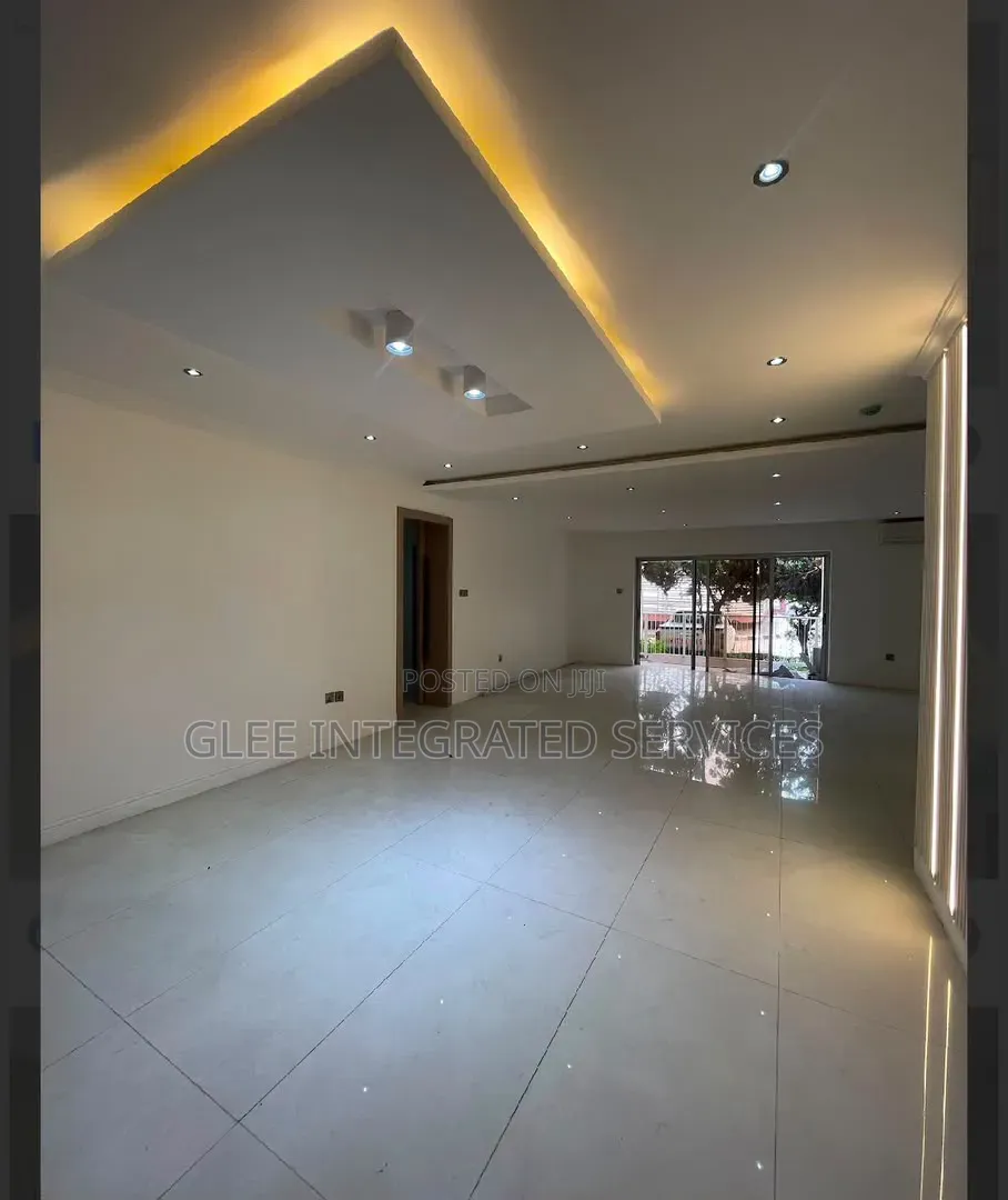 3bdrm Block of Flats in Ikoyi for rent in Ikoyi S.W