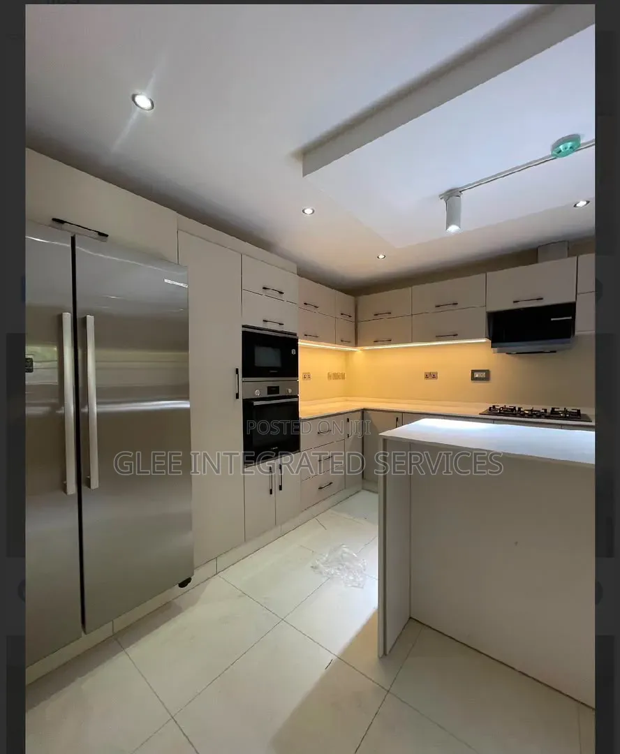 3bdrm Block of Flats in Ikoyi for rent in Ikoyi S.W