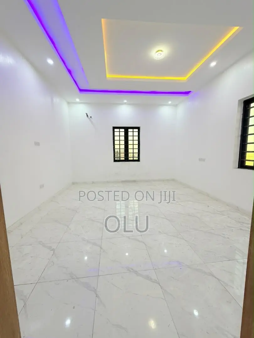Furnished 5bdrm Duplex in Magodo Gra Ph2 for sale in GRA Phase 2 Shangisha