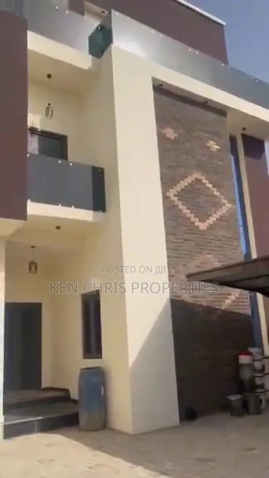 6bdrm House in Gwarzo for sale in Gwarzo