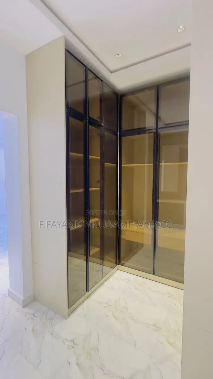 5bdrm Duplex in Dakwo District for sale in Dakwo District