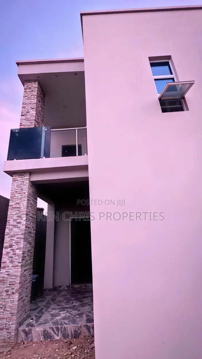 5bdrm Duplex in Kumbotso for sale in Kumbotso