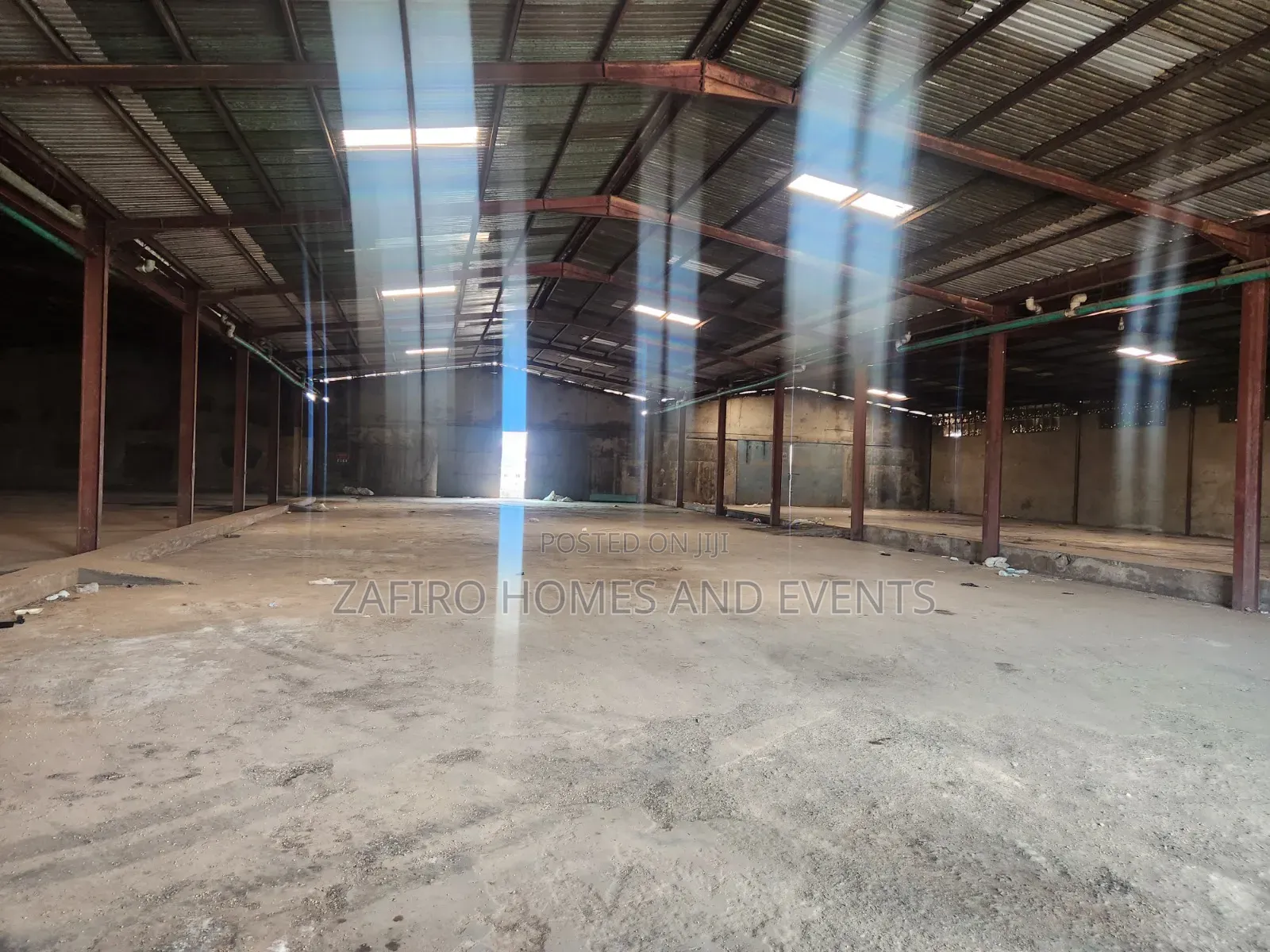2000m2 Warehouse on New Garage-Toll Gate Rd Off Lagos IbExp for Lease in Odo Ona