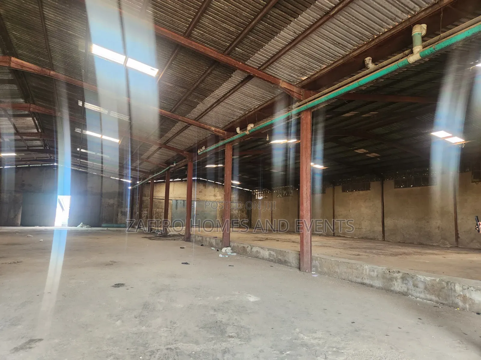 2000m2 Warehouse on New Garage-Toll Gate Rd Off Lagos IbExp for Lease in Odo Ona