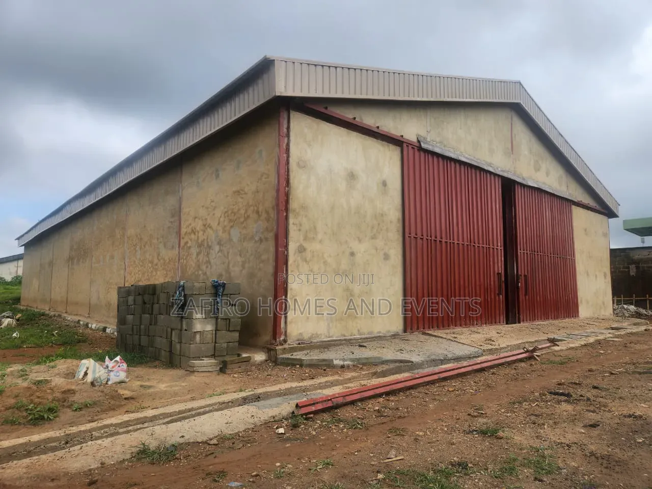 1000m2 Warehouse on Lagos Ibadan Expressway Near Toll Gate for Lease in Odo Ona
