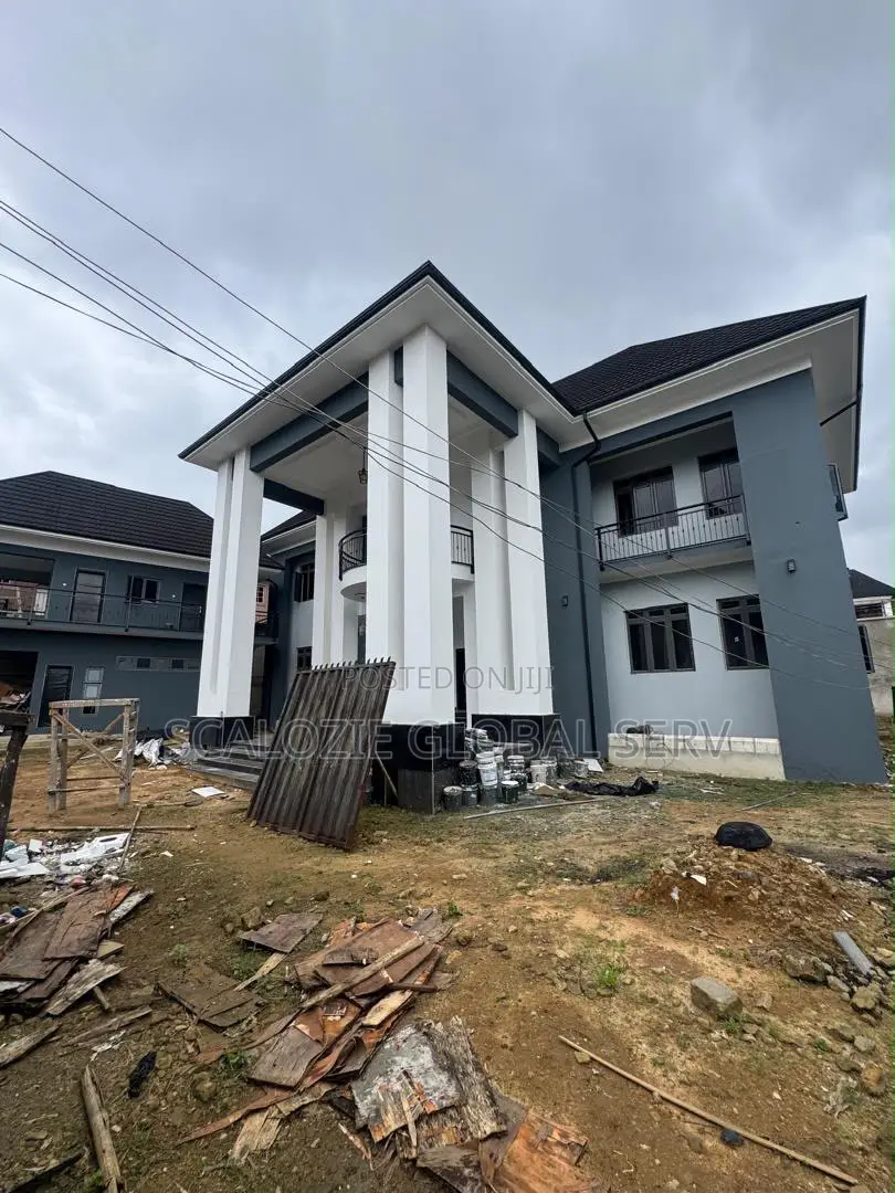 5bdrm Duplex in Circular Road, Woji for sale in Woji