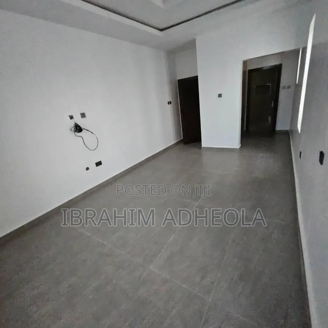 7bdrm Duplex in Magodo Phase2 for sale in GRA Phase 2 Shangisha