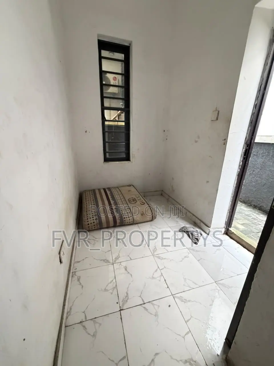 1bdrm Shared Apartment in Ocean Harbor, Lekki for rent in Lekki