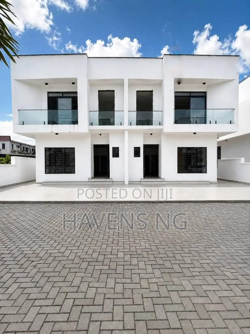4bdrm Duplex in Lekki Phase 2 for sale in Lekki Phase 2