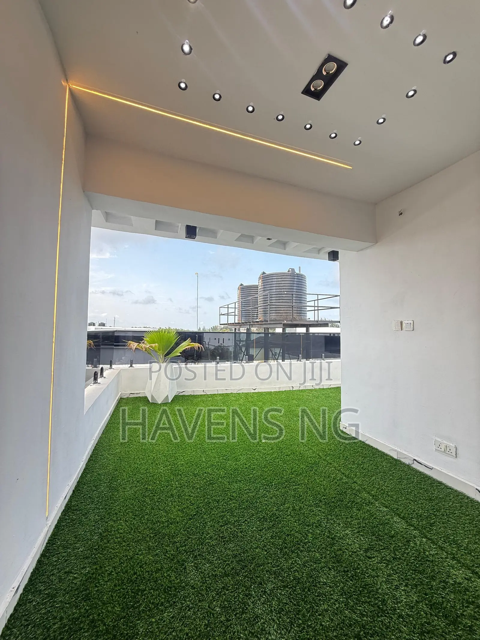 4bdrm Duplex in Ikota for sale in Ikota