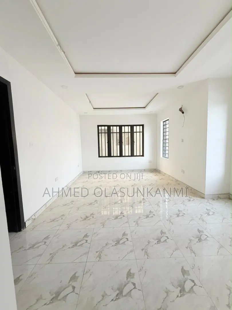 Furnished 4bdrm Duplex in Anthony Village for sale in Anthony Village