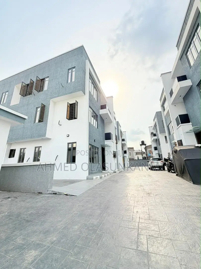 Furnished 4bdrm Duplex in Anthony Village for sale in Anthony Village