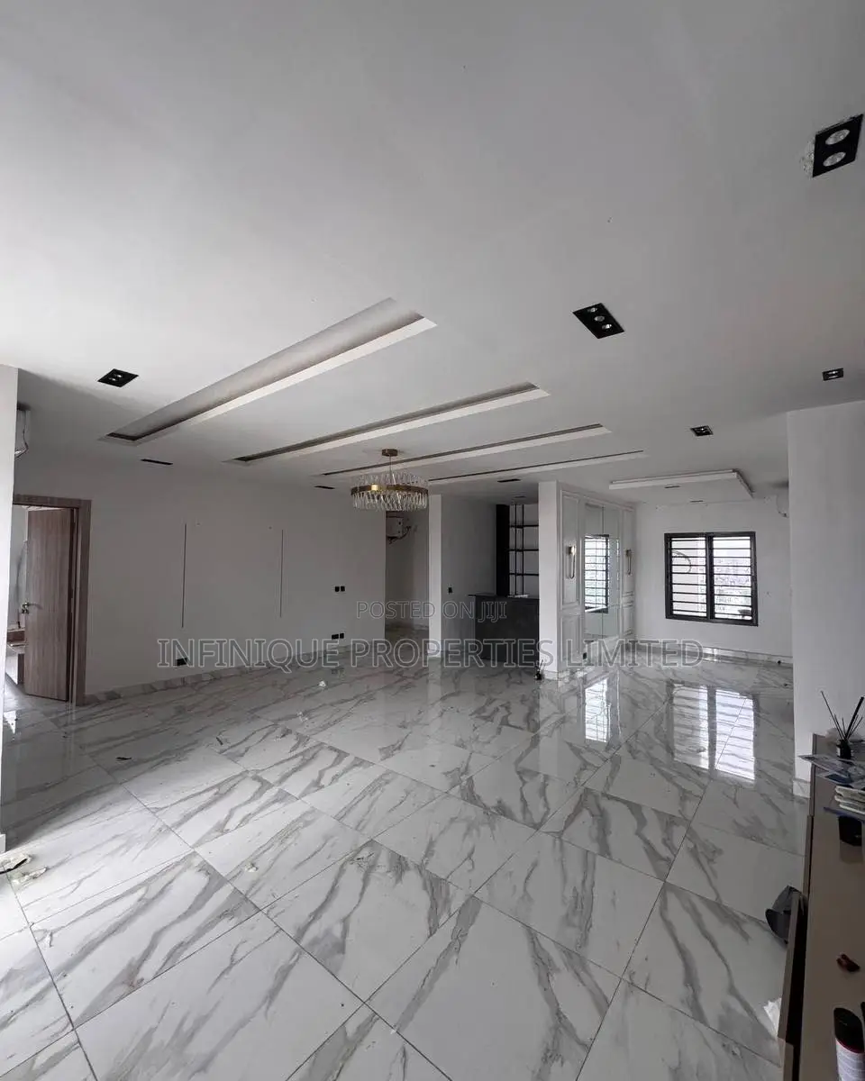 3bdrm Apartment in Lekki Phase 1 for rent in Lekki Phase 1