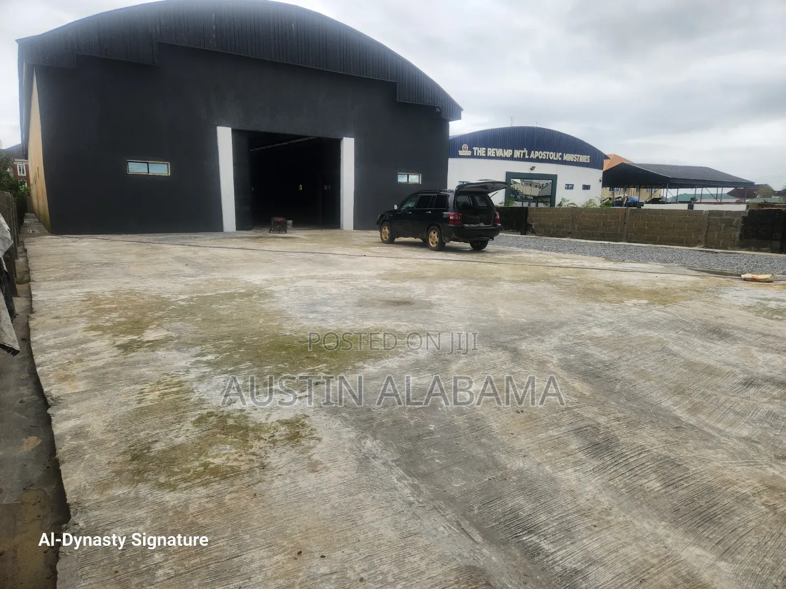 **For SALE – Prime Commercial Warehouse, Lekki-Epe Expressway in Igando-Oloja
