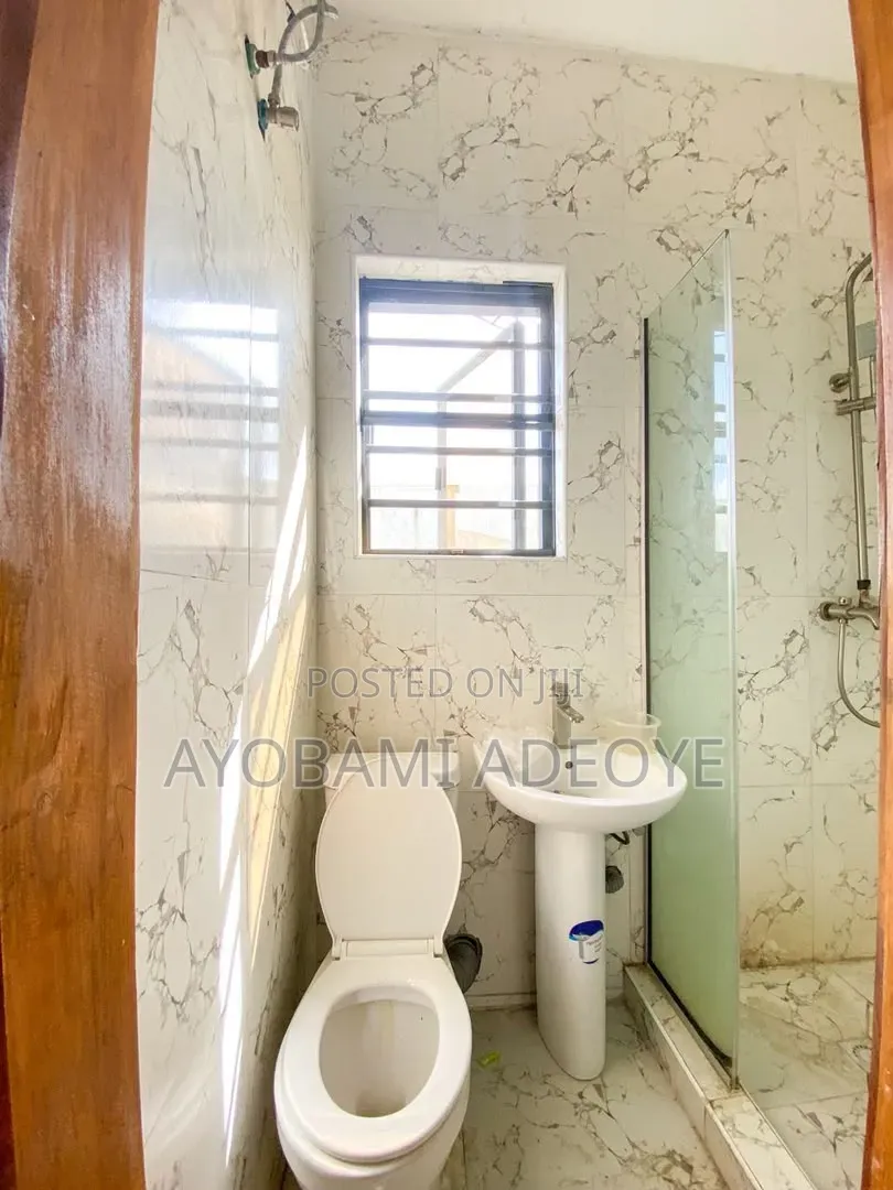 4bdrm Duplex in Lekki Conservation for rent in Chevron