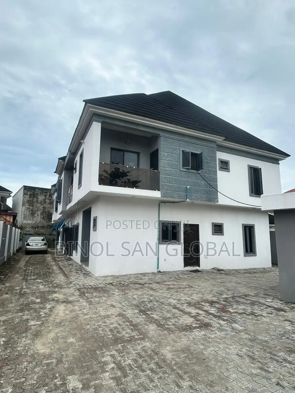 12bdrm Block of Flats in Fara Park Estate, Ajah for sale in Ajah