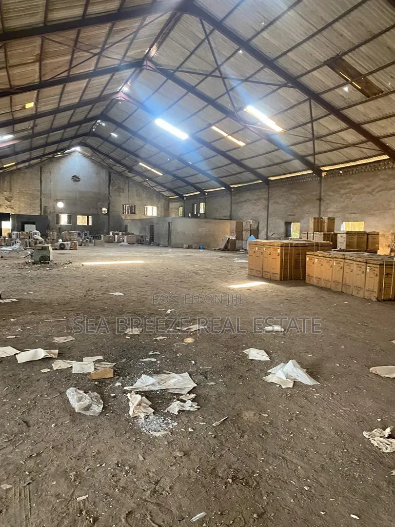Massive Warehouse for Sale in Oke-Afa