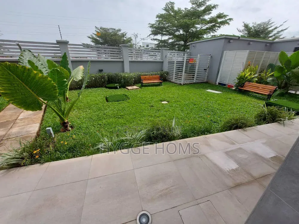 Standard Property Suitable for Lots of Commercial Activities Vi in Akin Adesola