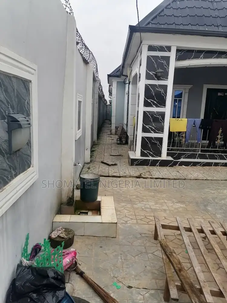 Furnished 4bdrm Bungalow in Oluwalogbon Ayobo for sale in Ayobo