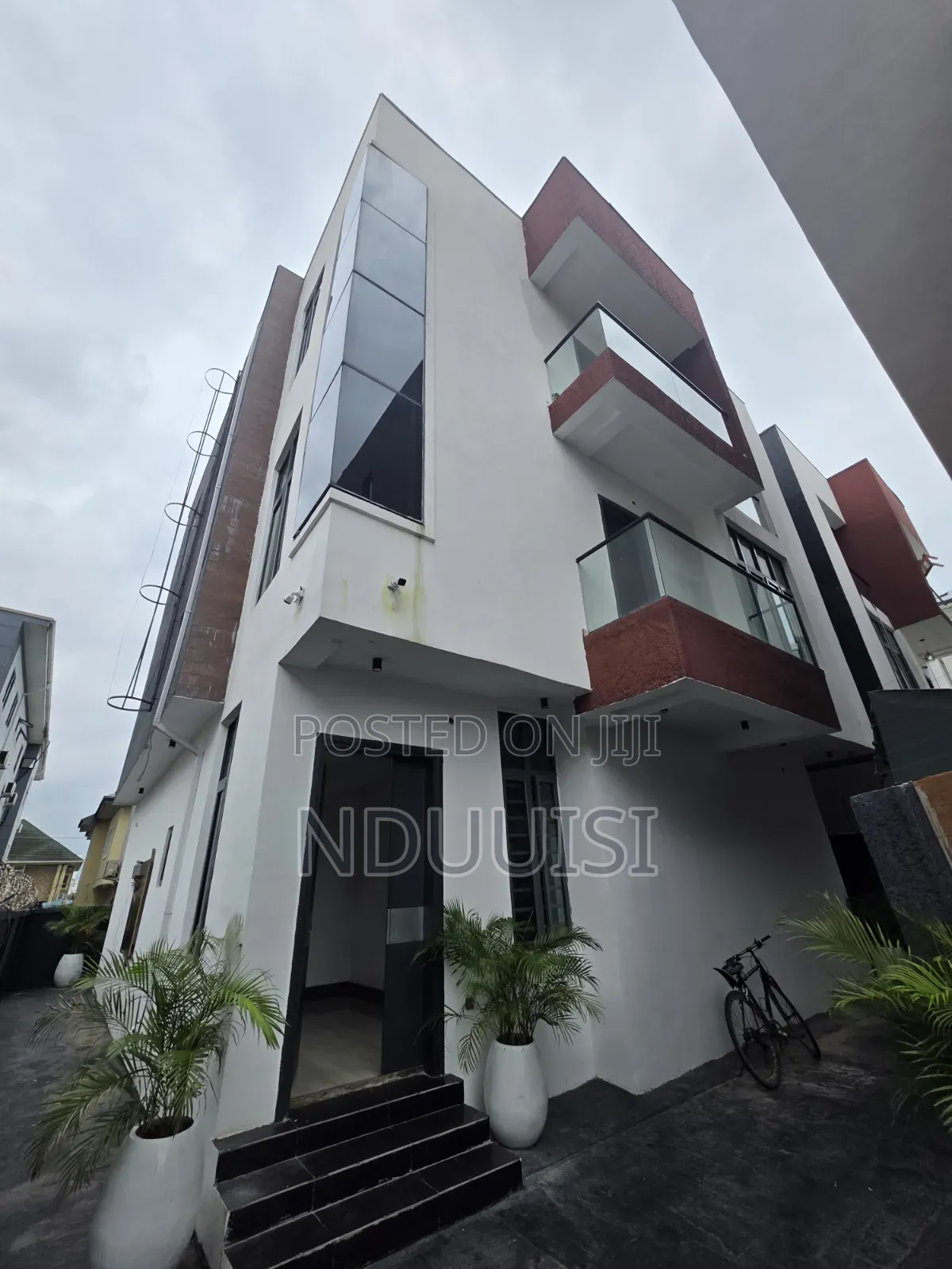 5bdrm Duplex in Lekki Phase 1 for sale in Lekki Phase 1