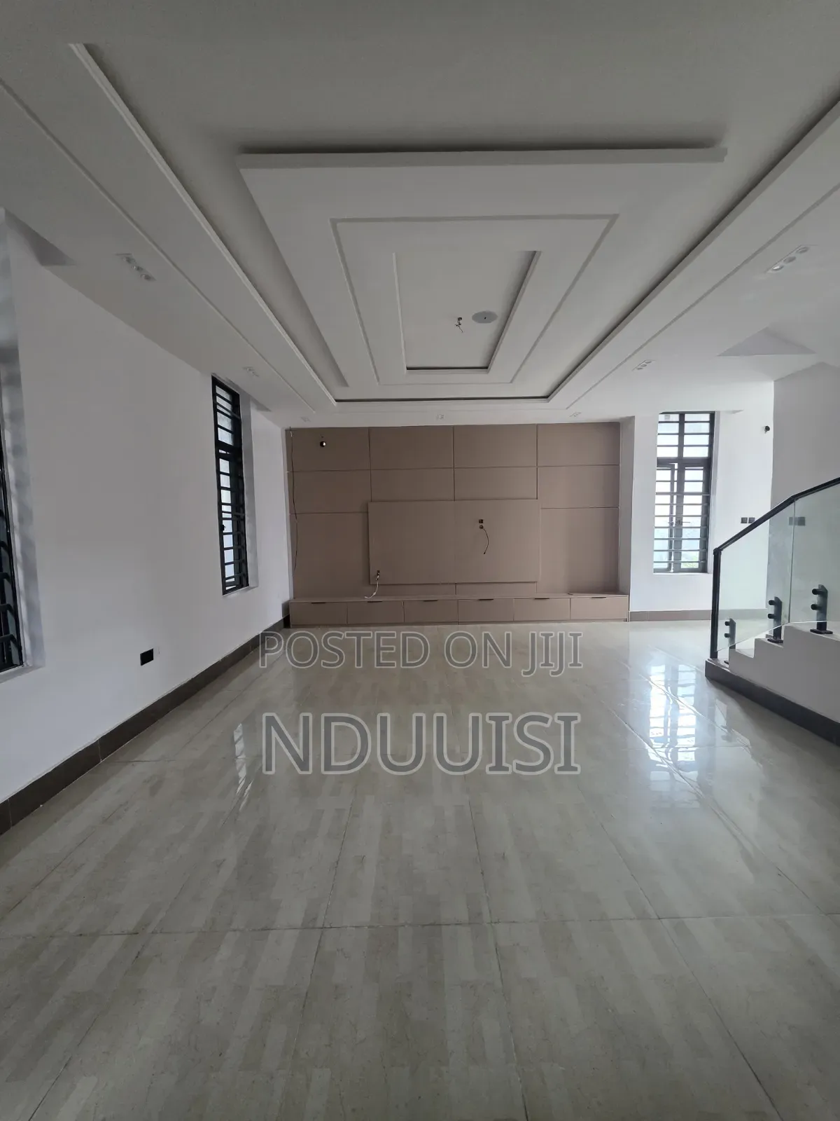 5bdrm Duplex in Lekki Phase 1 for sale in Lekki Phase 1