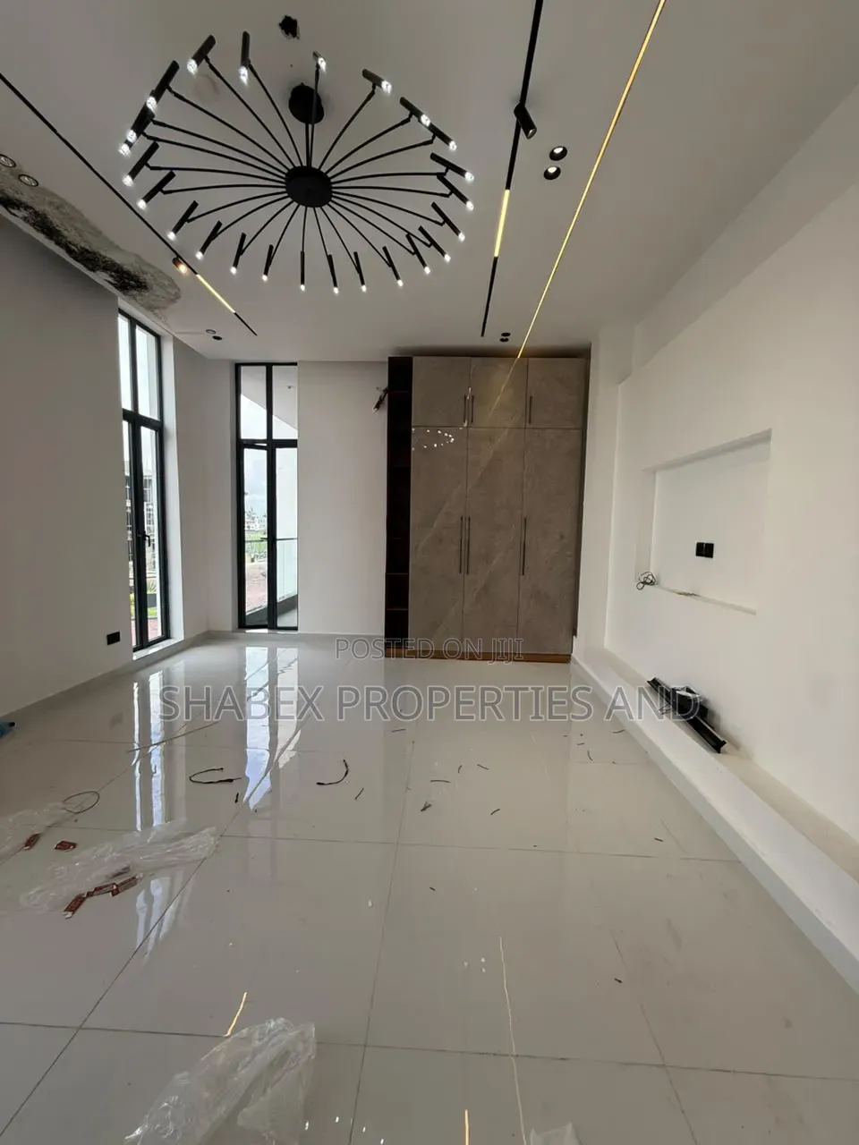 Furnished 6bdrm Duplex in Osapa london for sale in Osapa london