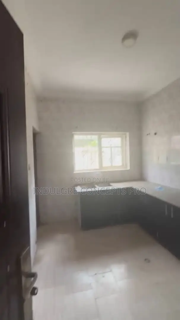 4bdrm Duplex in Pheight Estate, Lugbe District for rent in Lugbe District