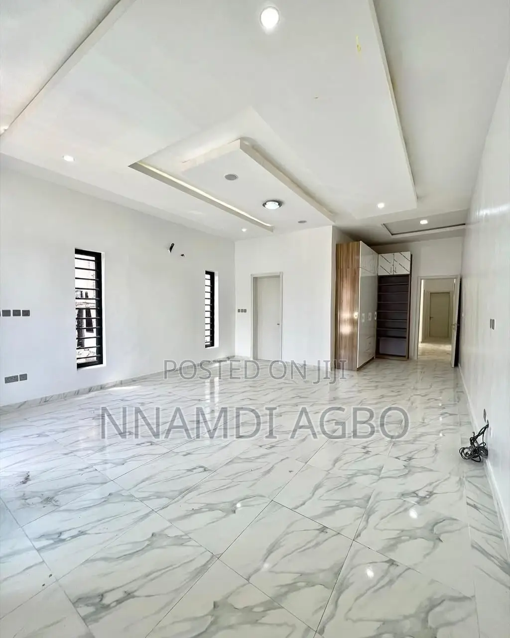 4bdrm Duplex in Chevron for rent in Chevron