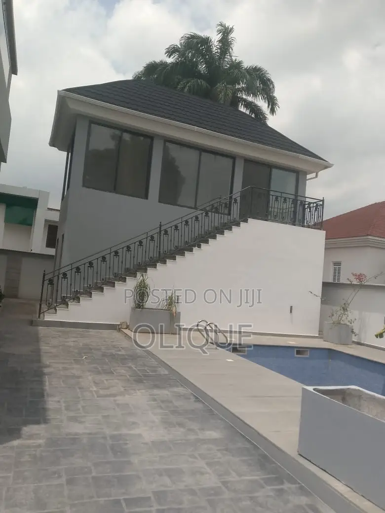 8bdrm Duplex in Maitama for sale in Maitama