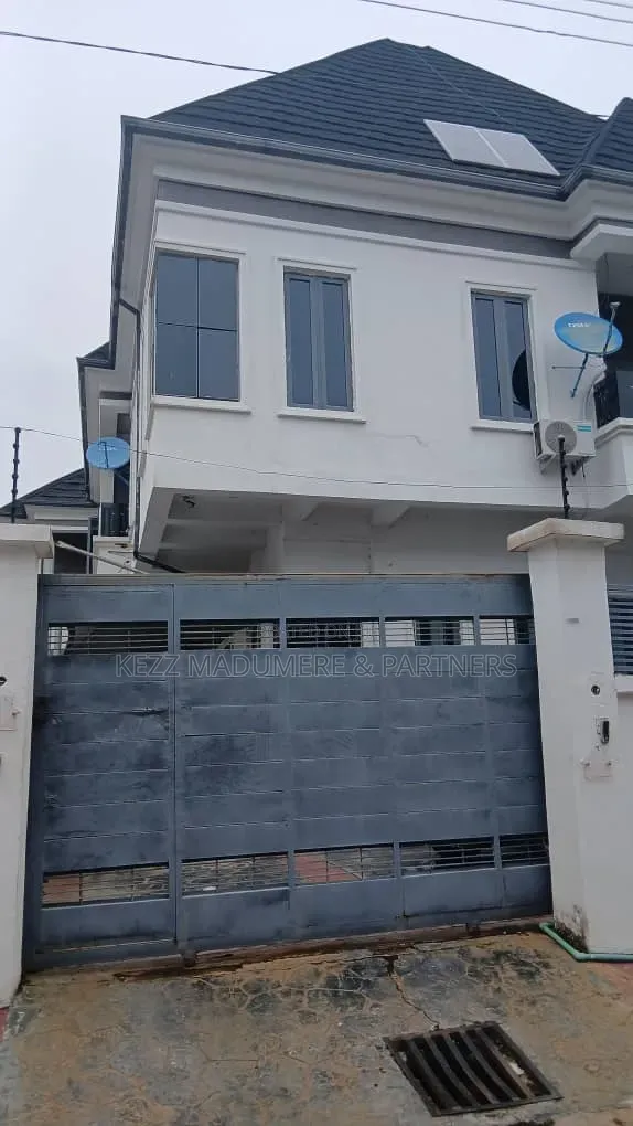 4bdrm Duplex in Tulip Haven Est for sale in Chevron
