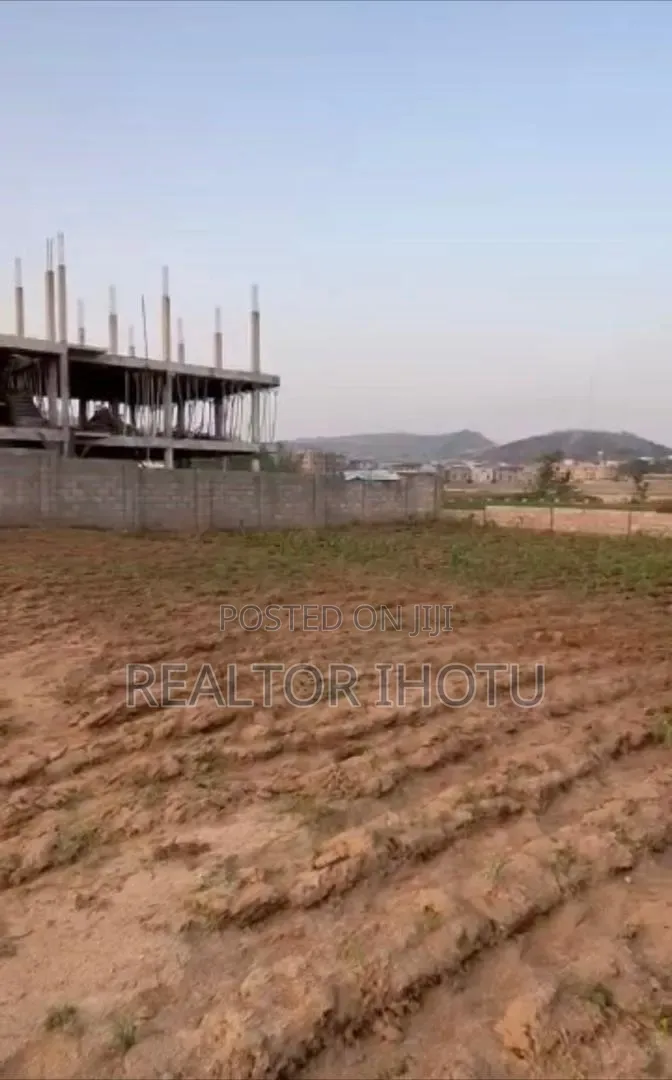 700sqm, Residential, FCDA C of O and Tarred Road in Katampe (Main)