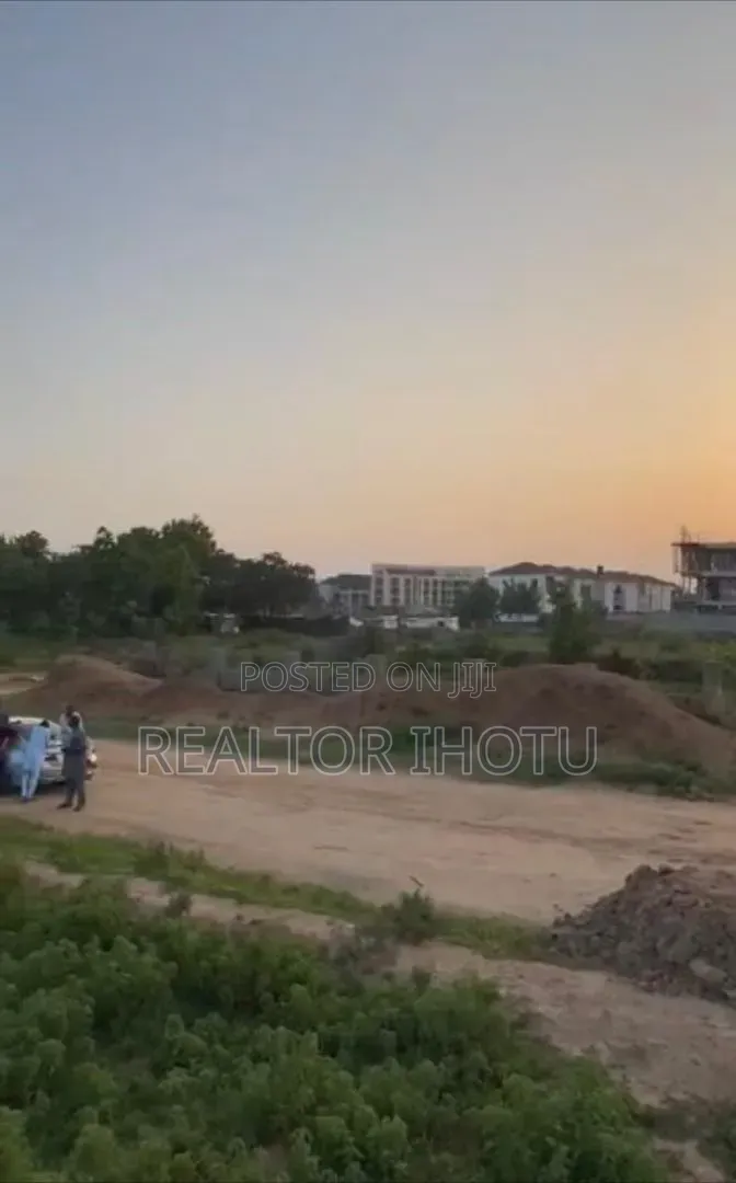 700sqm, Residential, FCDA C of O and Tarred Road in Katampe (Main)