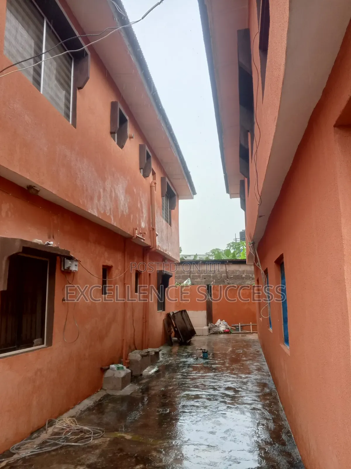 3bdrm Block of Flats in Excellence Success, Abaranje for sale in Abaranje