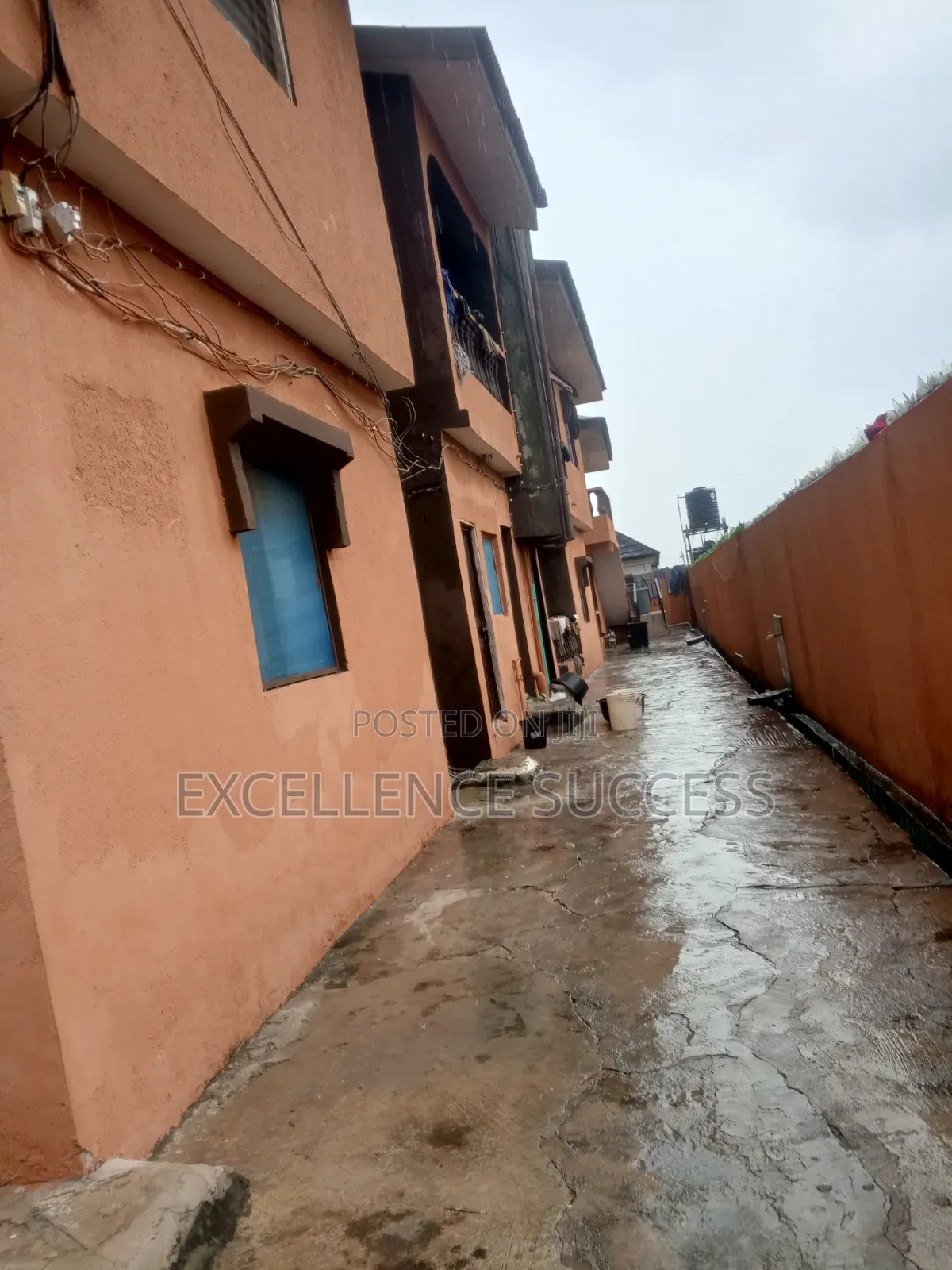 3bdrm Block of Flats in Excellence Success, Abaranje for sale in Abaranje