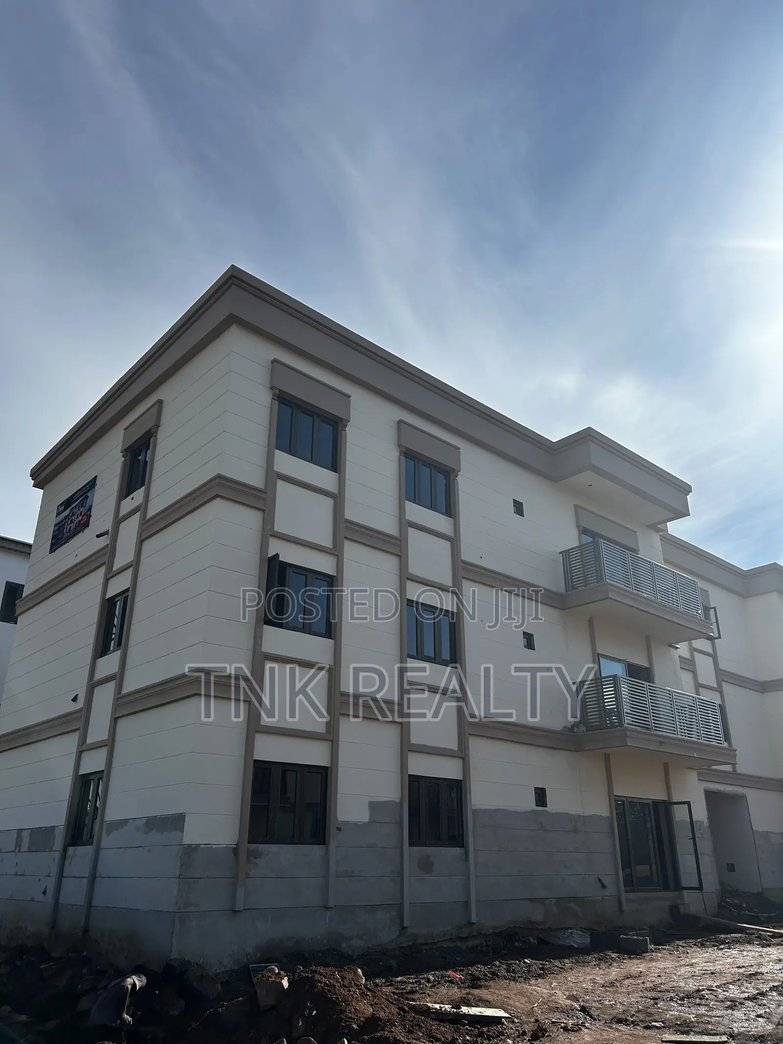 3bdrm Block of Flats in Jahi for sale in Jahi
