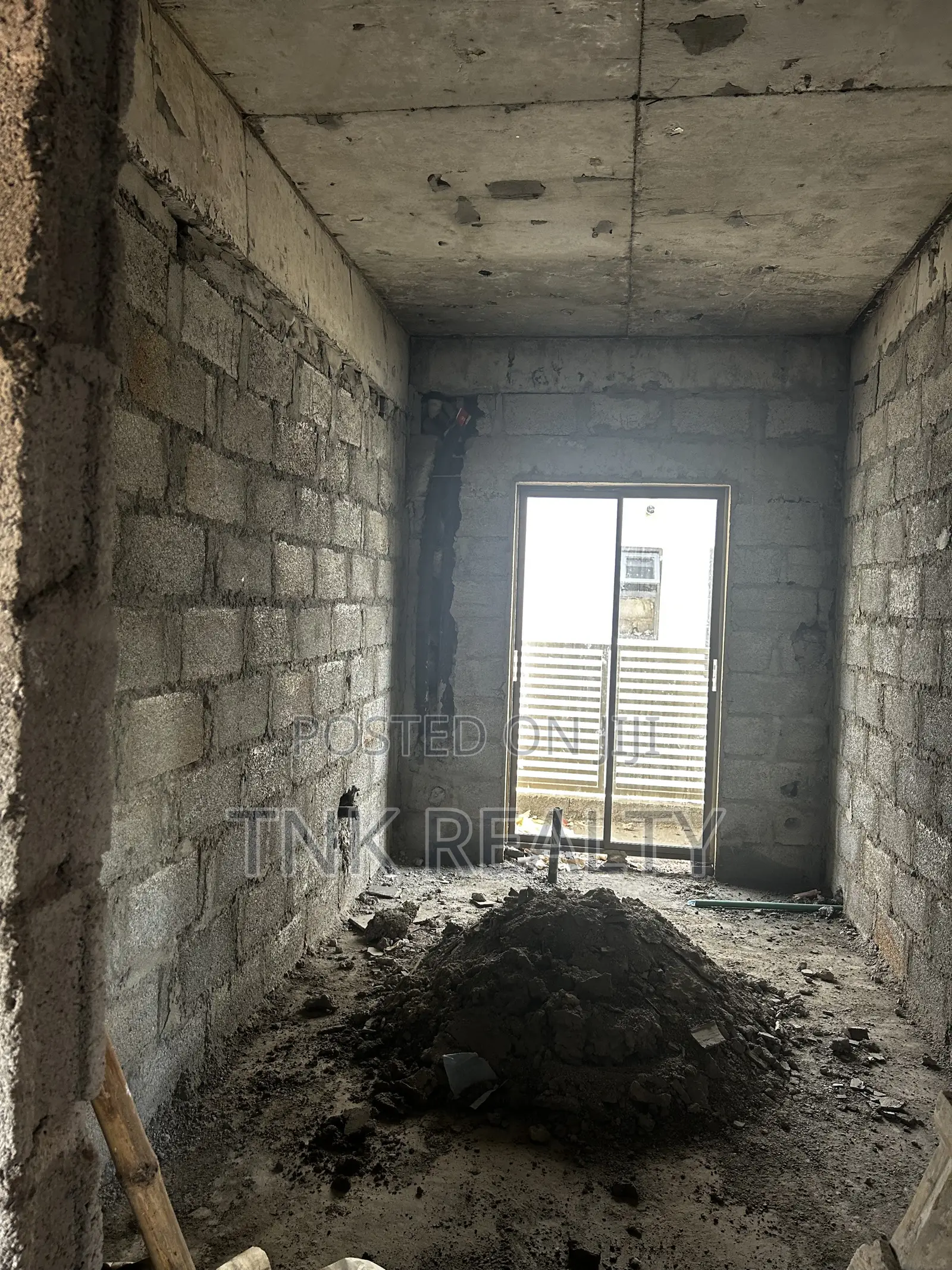 3bdrm Block of Flats in Jahi for sale in Jahi