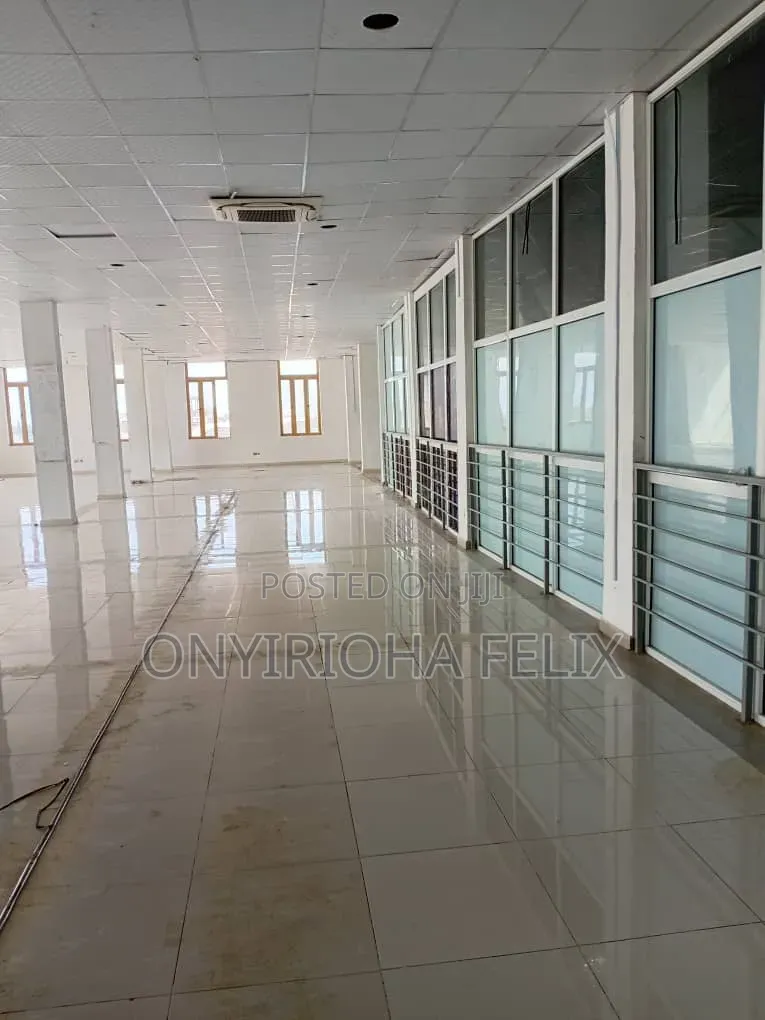 162 Square Metres/Office Space in Wuse 2
