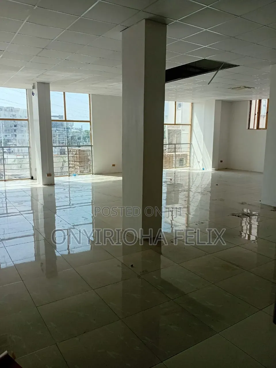 162 Square Metres/Office Space in Wuse 2