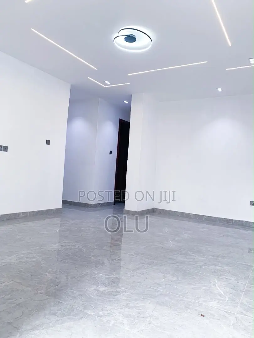 Furnished 2bdrm Block of Flats in Yaba Lagos, Alagomeji for sale in Alagomeji