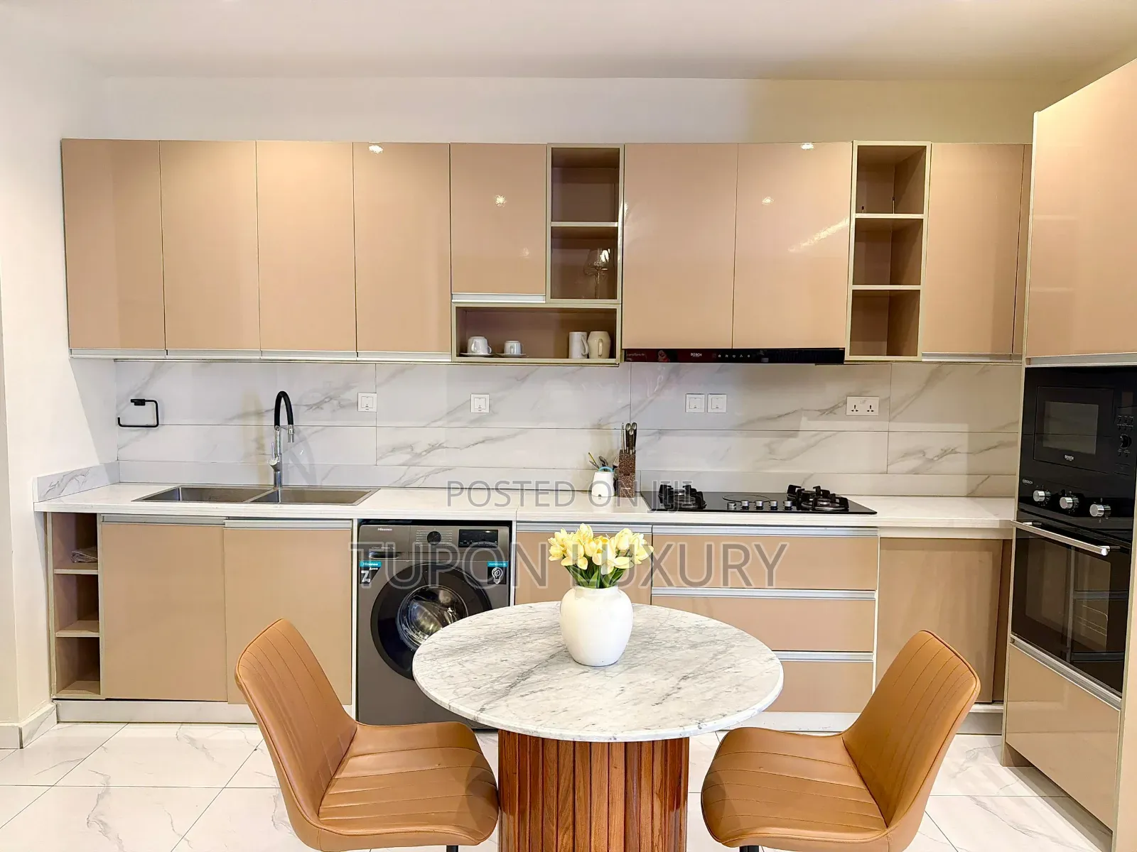 Luxury 2bedroom With a Suspended Pool, 24/7 Electricity Etc in Lekki Phase 1