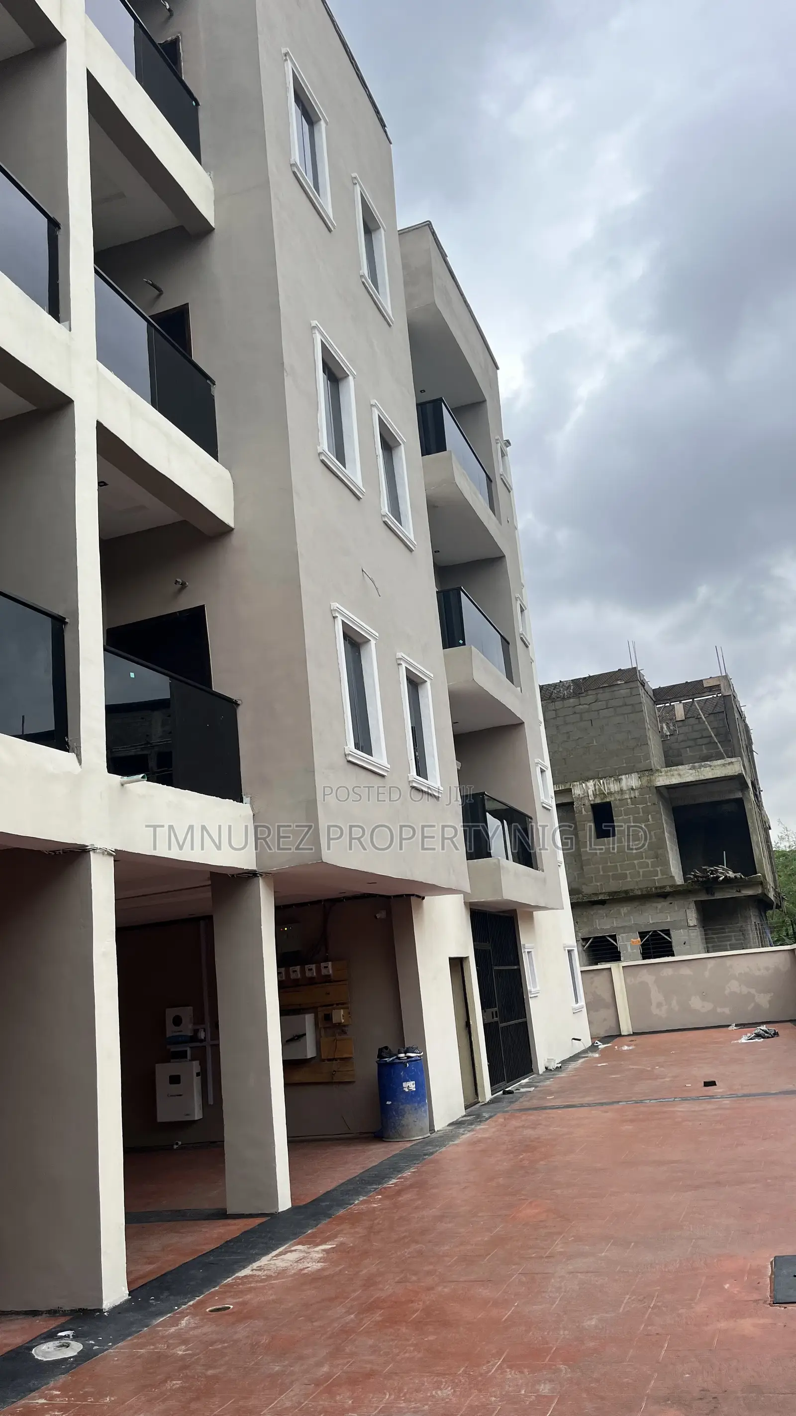 2bdrm Apartment in Yaba Inside An for sale in Yaba